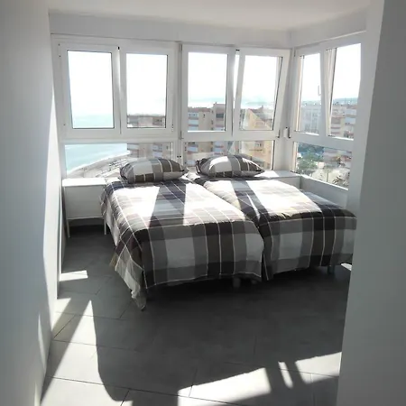 Atico Carabela Apartment *